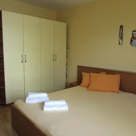 Apart Holiday Club Apartament Ravda